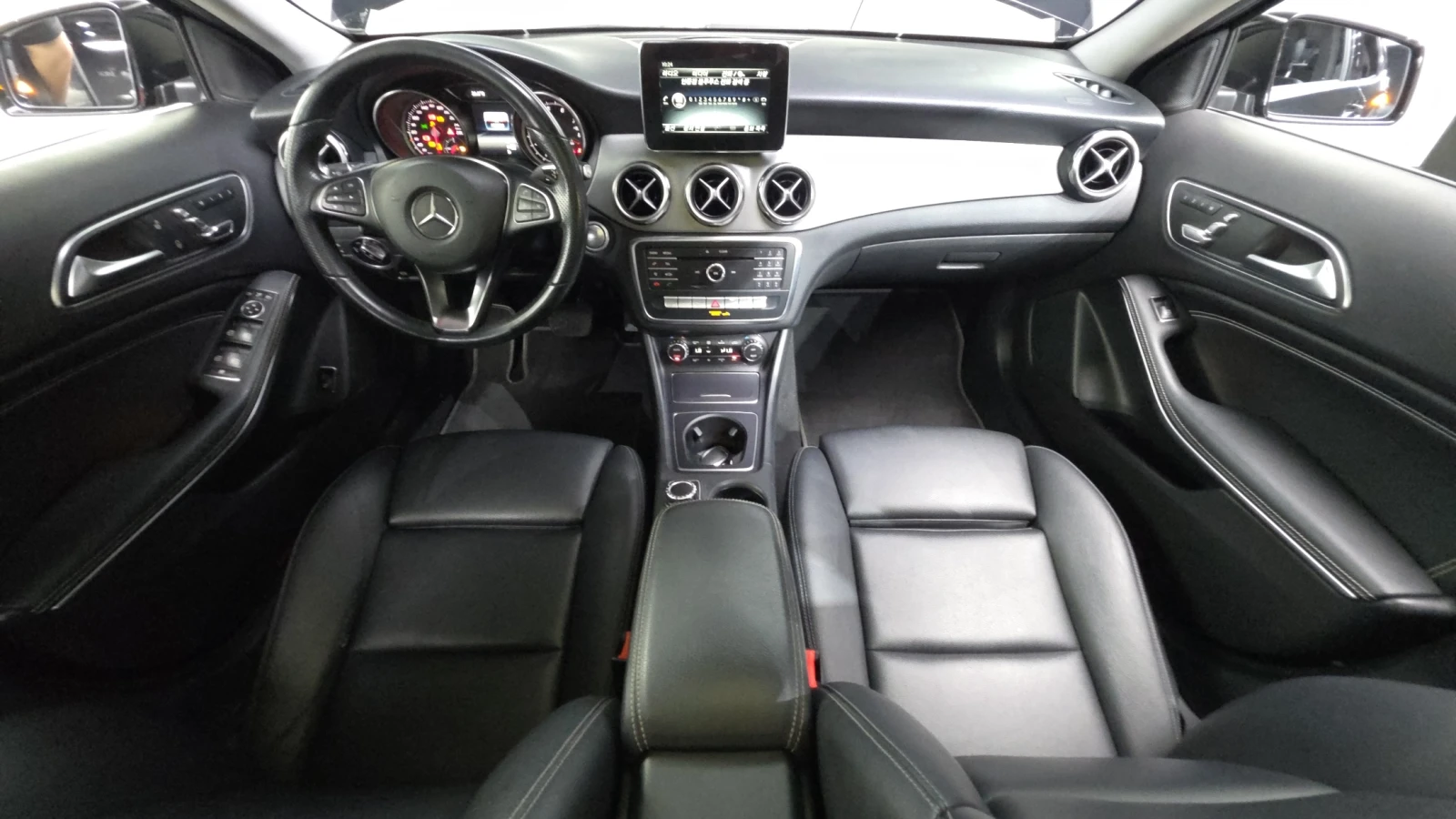 Mercedes-Benz GLA 220 GLA220 Premium autogeorge.com, снимка 10 - Автомобили и джипове - 56082843
