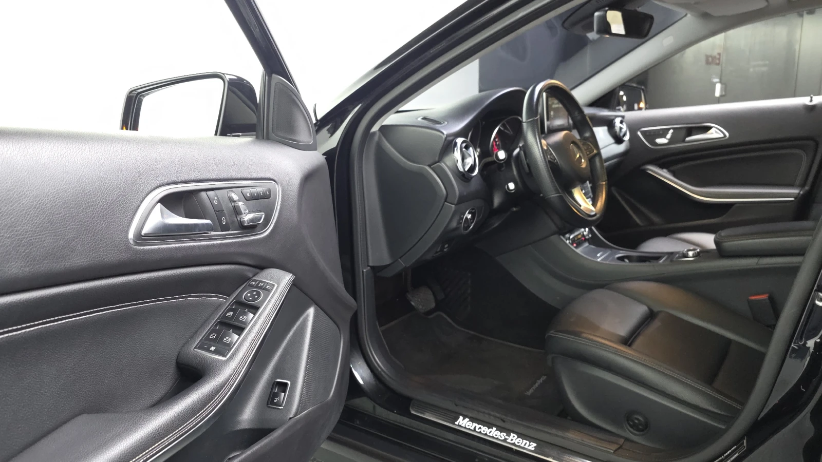 Mercedes-Benz GLA 220 GLA220 Premium autogeorge.com, снимка 14 - Автомобили и джипове - 56082843