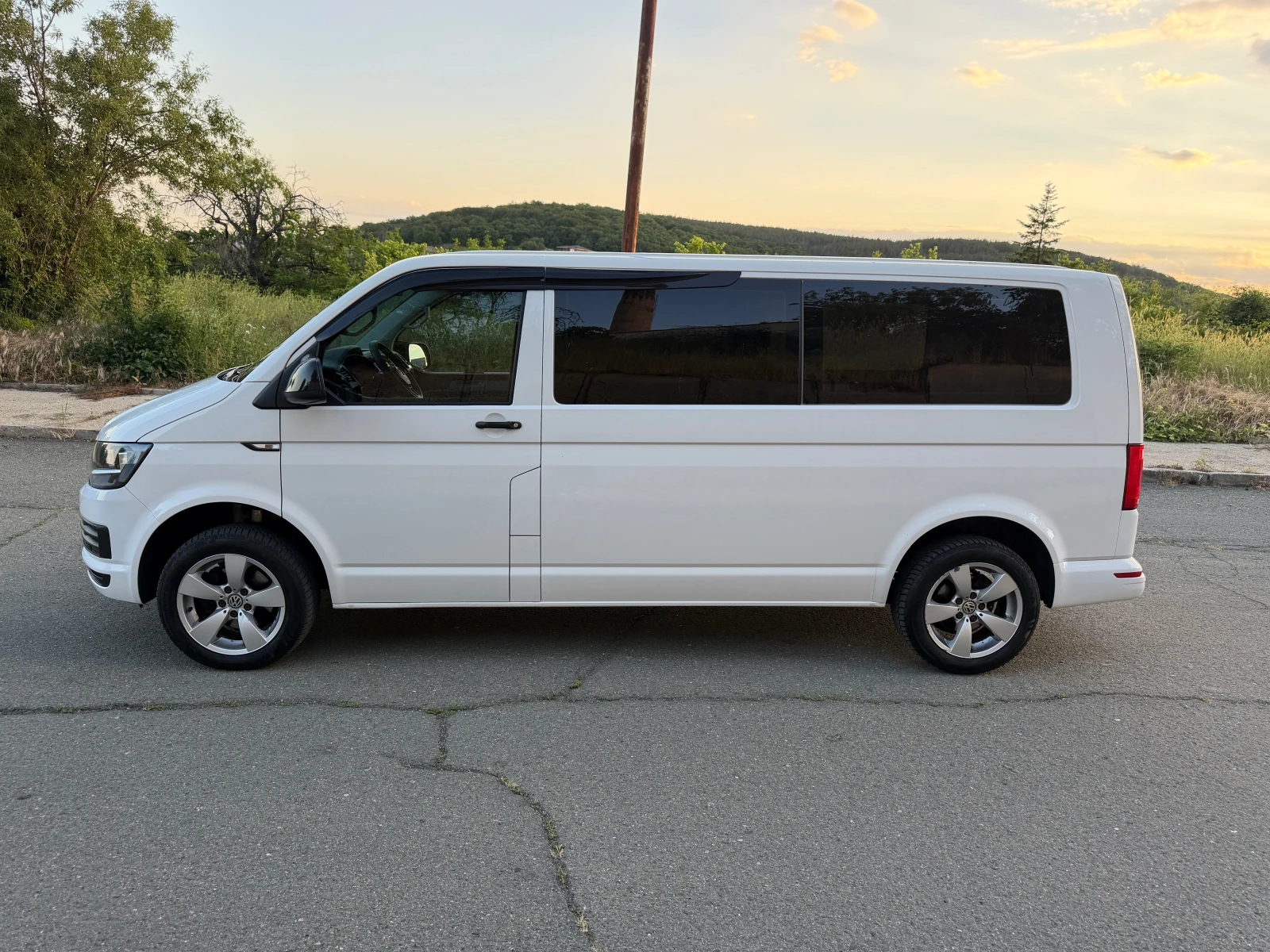 VW Transporter 2000-150 ks, снимка 4 - Бусове и автобуси - 54728934