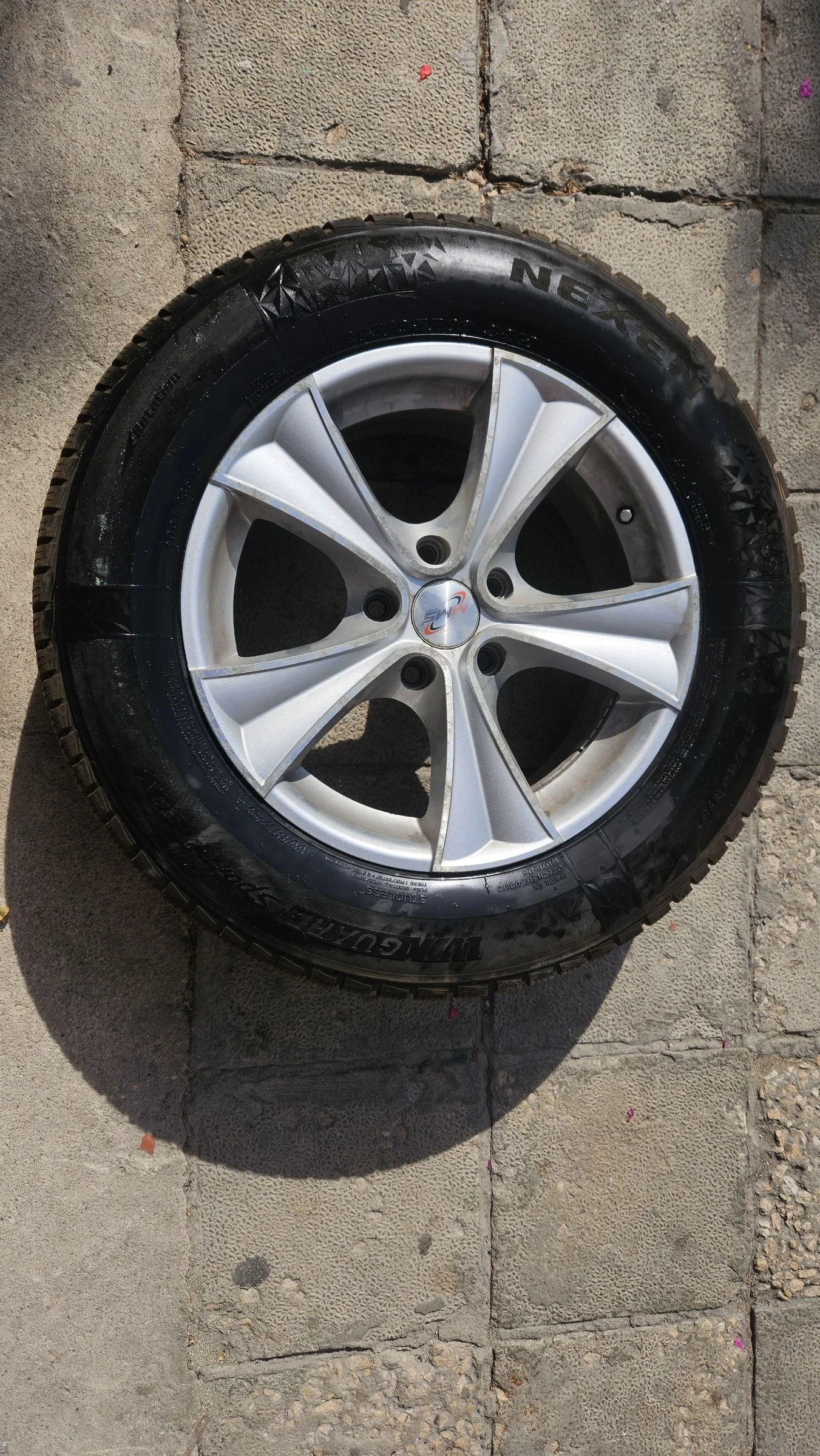 Гуми с джанти Nexen 215/65R16