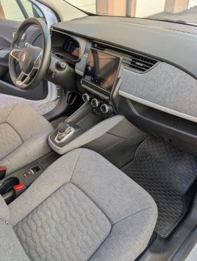 Renault Zoe 52kW_CCS_Гаранц_SoH95_Сертиф_Кам_Парктр._Серв.книж, снимка 12