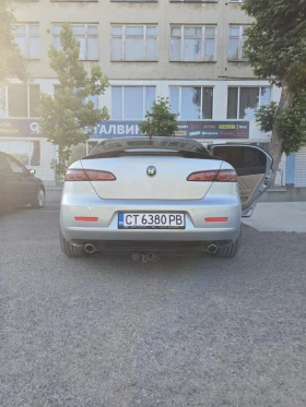 Обява за продажба на Alfa Romeo 159 2.4 JTDM Q-TRONIC ~12 500 лв. - изображение 1