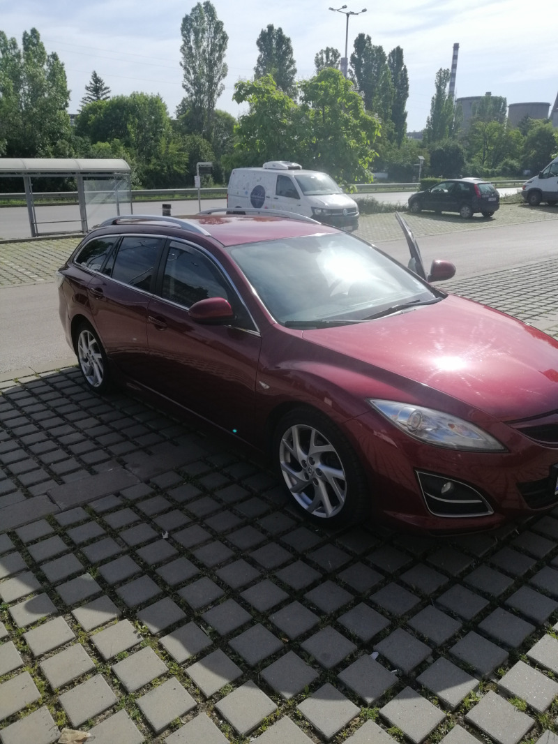 Mazda 6 Автомобила е закупуван от Мазда България. , снимка 2 - Автомобили и джипове - 46030120