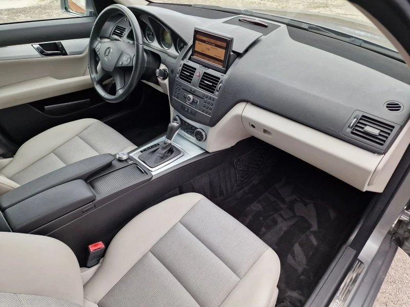 Mercedes-Benz C 220 Avantgarde Navi TOP, снимка 8 - Автомобили и джипове - 48023777