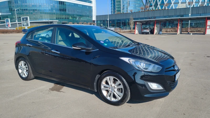 Hyundai I30 1.6i, 6 скорости, Xenon, Navi, Кожа + + + , снимка 1 - Автомобили и джипове - 49037109