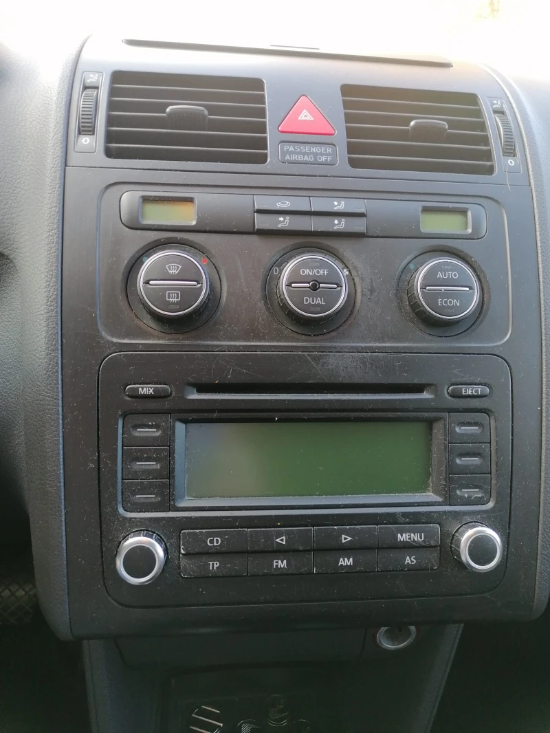 VW Touran, снимка 5 - Автомобили и джипове - 52254888