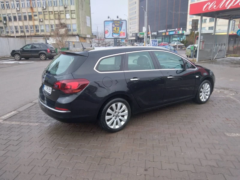 Opel Astra 1.7 CDTI 110 к.с. Facelift , снимка 4 - Автомобили и джипове - 53185714