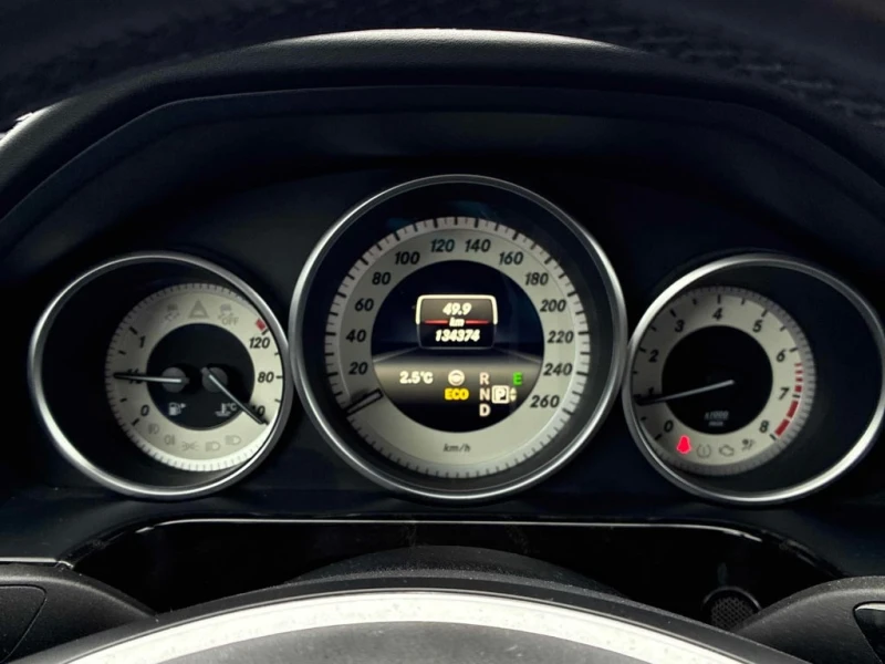 Mercedes-Benz E 55 * 550 * CARFAX * БЕЗ ПЪРВОНАЧАЛНА ВНОСКА, снимка 8 - Автомобили и джипове - 52847137