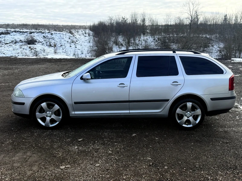 Skoda Octavia 2.0TDI DSG, снимка 2 - Автомобили и джипове - 52960112