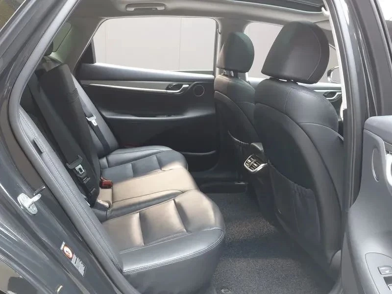 Hyundai Grandeur, снимка 11 - Автомобили и джипове - 56738366