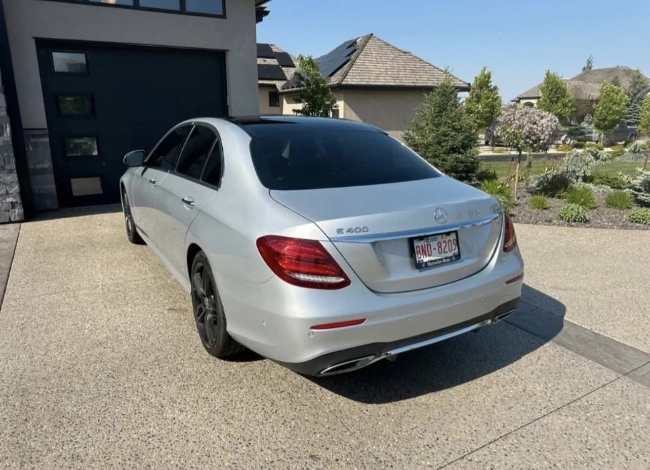 Mercedes-Benz E 300, снимка 1