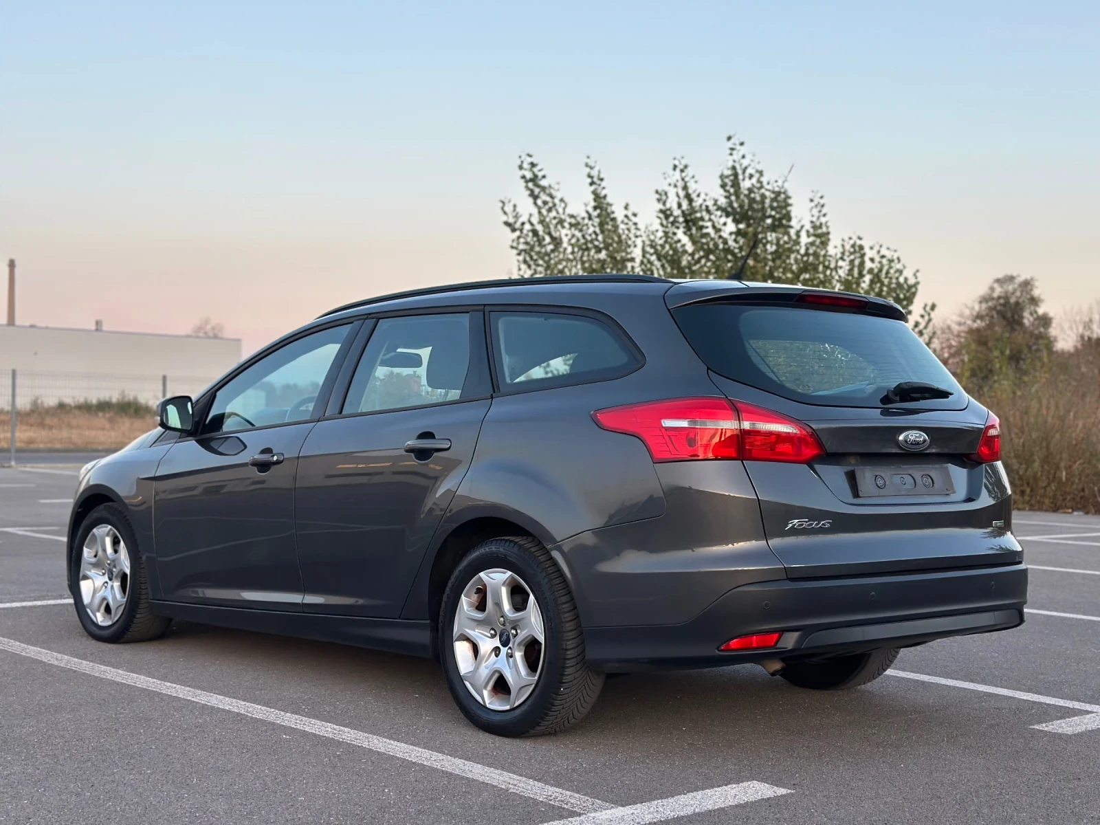 Ford Focus 1.0 EcoBoost LED Navi* EURO6 - изображение 3