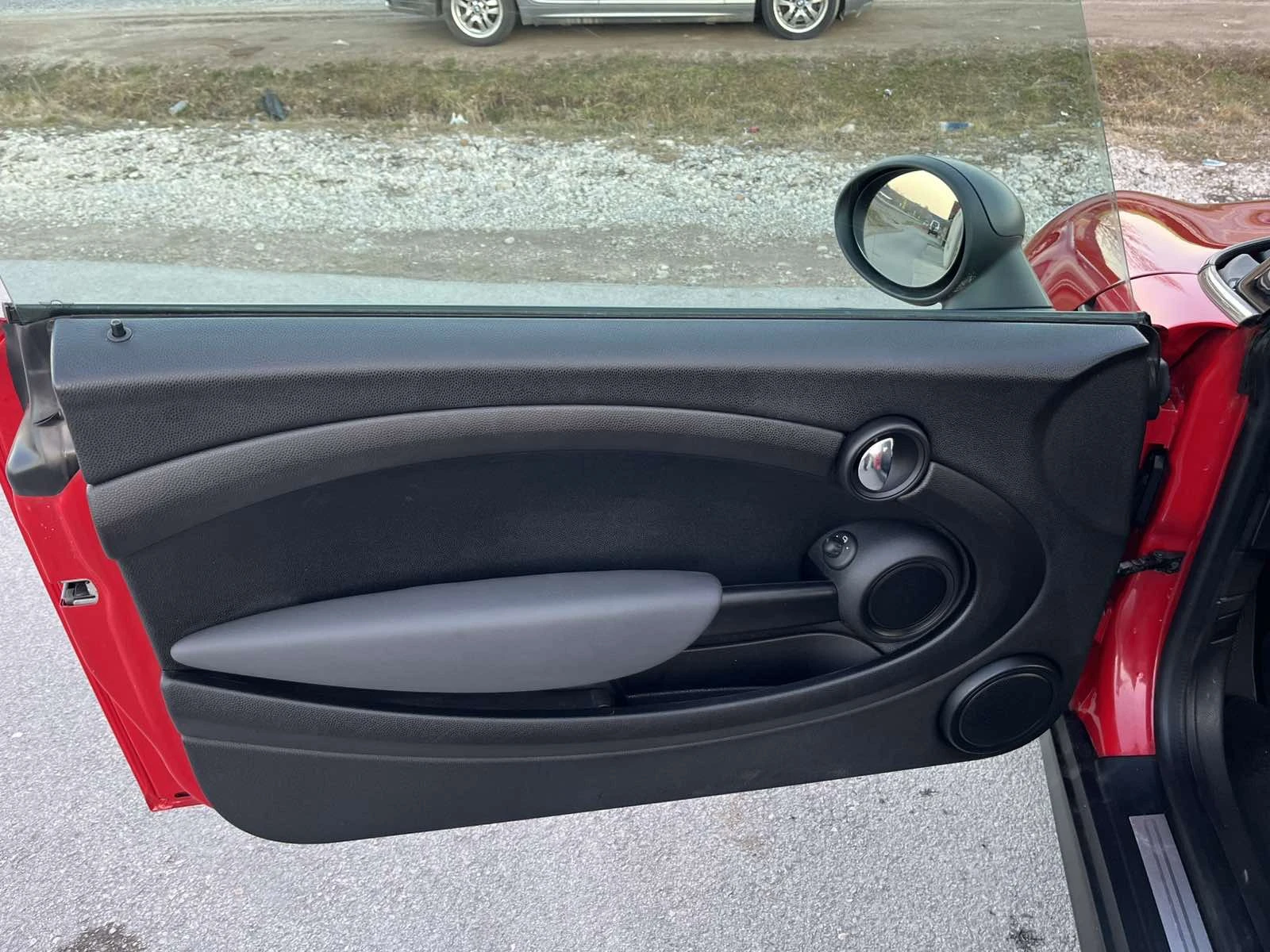 Mini One 1.6I 6ск. EURO 5A 139 000км КАТО НОВО - изображение 7