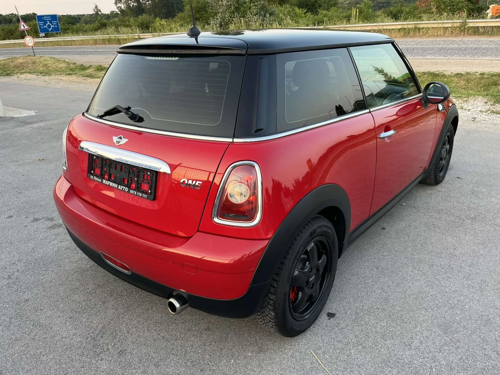 Mini One 1.6I 6ск. EURO 5A 139 000км КАТО НОВО - изображение 4