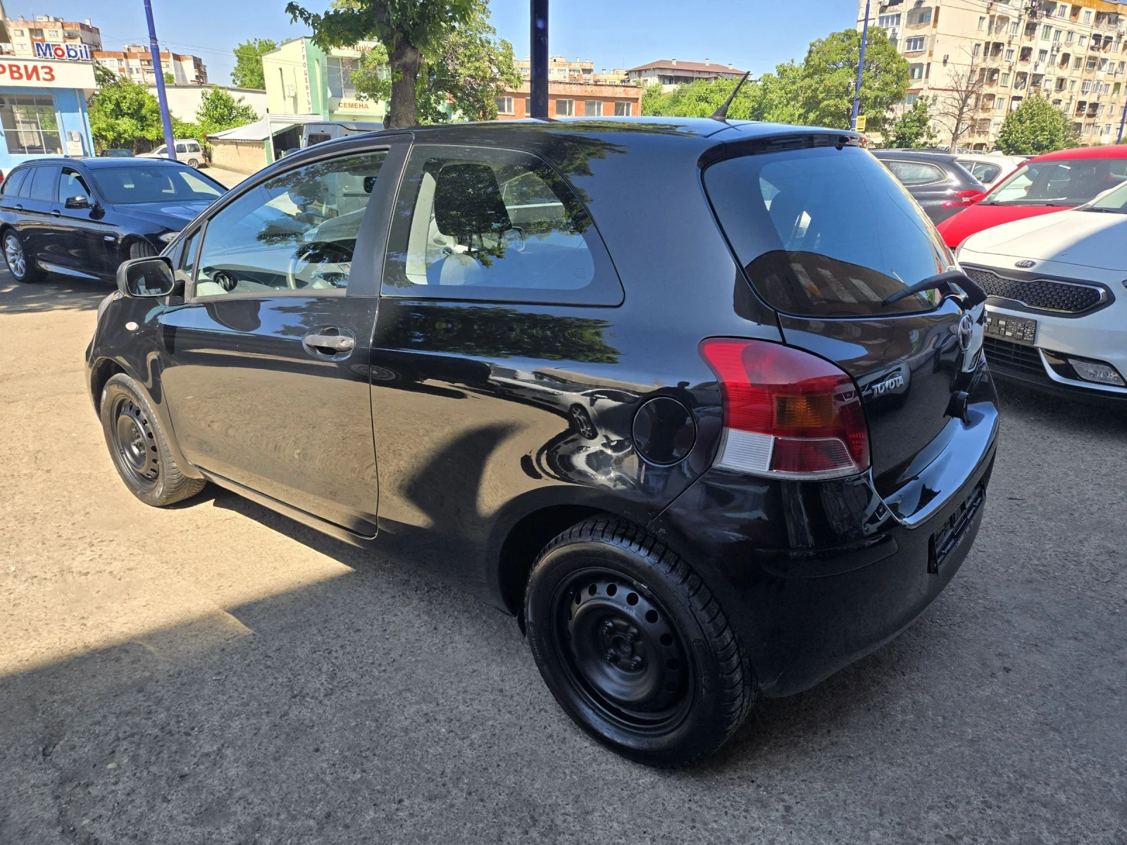 Toyota Yaris  - изображение 4