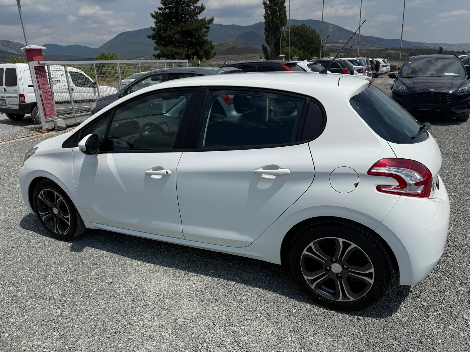 Peugeot 208 (KATO НОВА)^(АГУ) - изображение 9