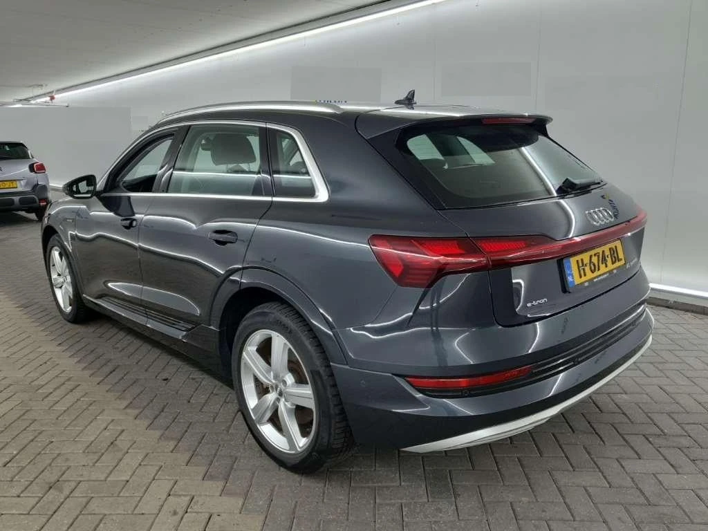 Audi E-Tron 50 - изображение 3