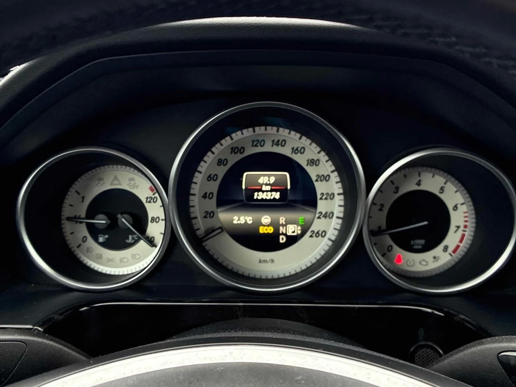 Mercedes-Benz E 55 * 550 * CARFAX * БЕЗ ПЪРВОНАЧАЛНА ВНОСКА - изображение 8