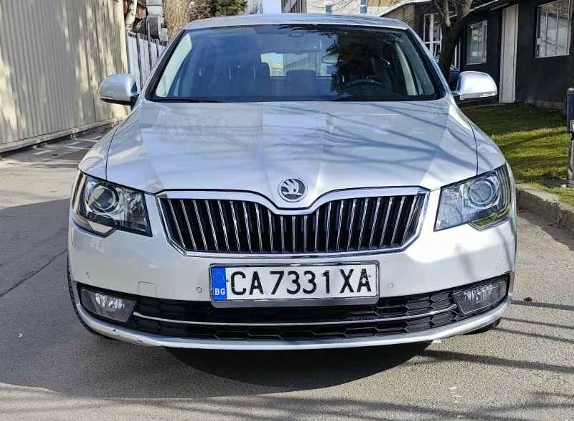 Skoda Superb, снимка 2 - Автомобили и джипове - 53782786