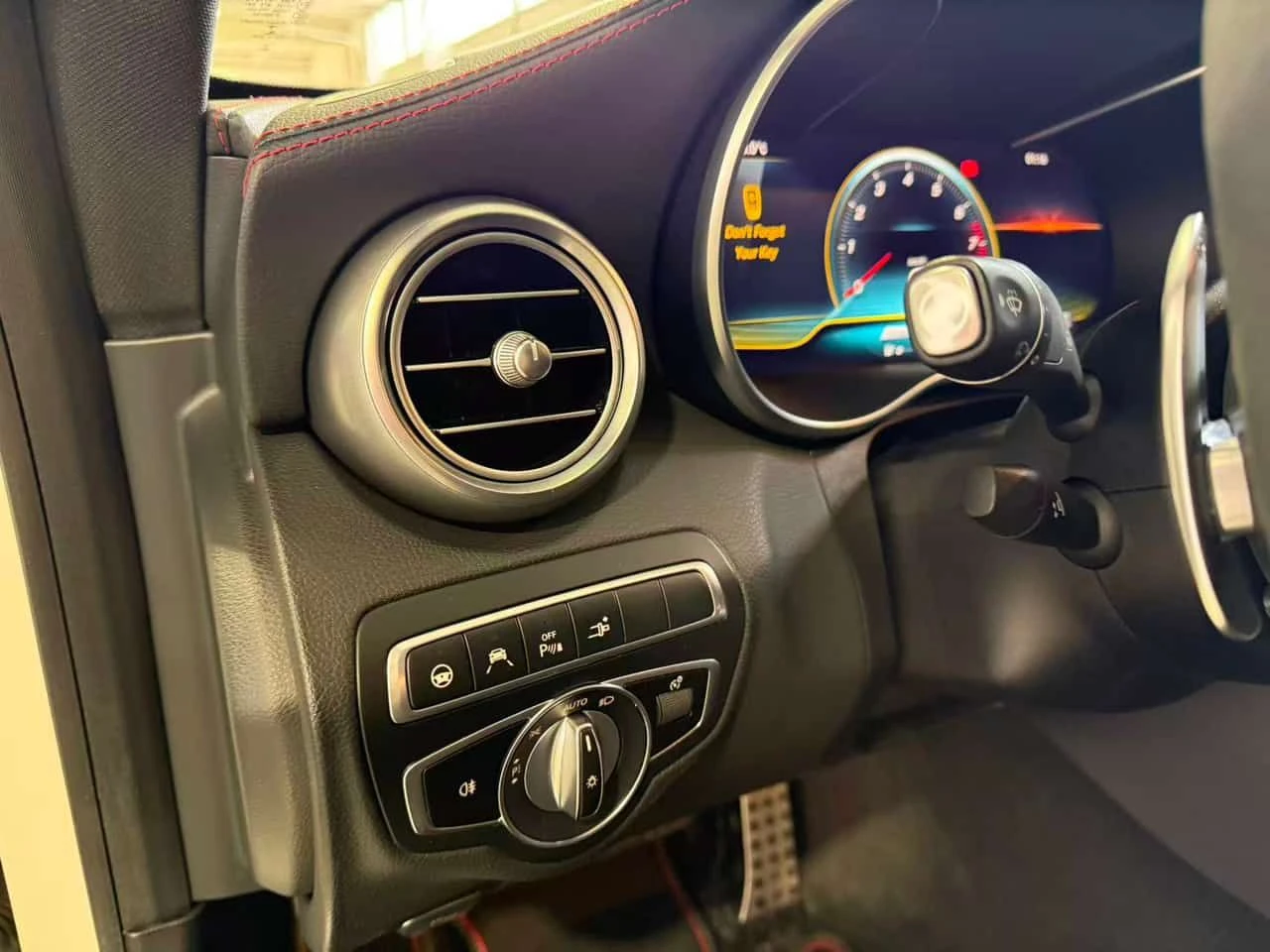 Mercedes-Benz C 43 AMG DISTRONIC * 360 * ПОДГРЕВ , снимка 13 - Автомобили и джипове - 53965431