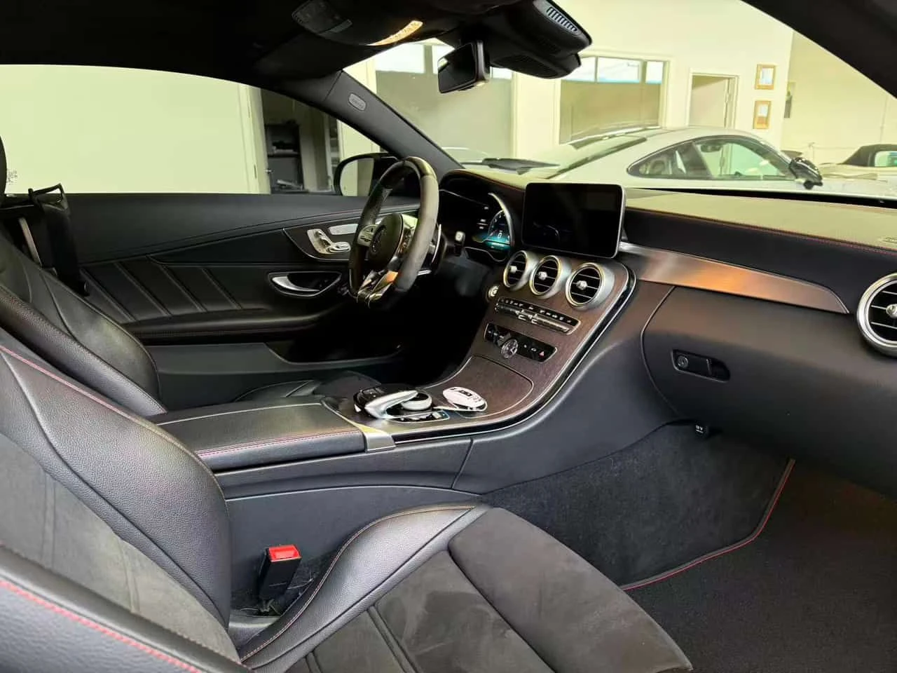 Mercedes-Benz C 43 AMG DISTRONIC * 360 * ПОДГРЕВ , снимка 15 - Автомобили и джипове - 53965431