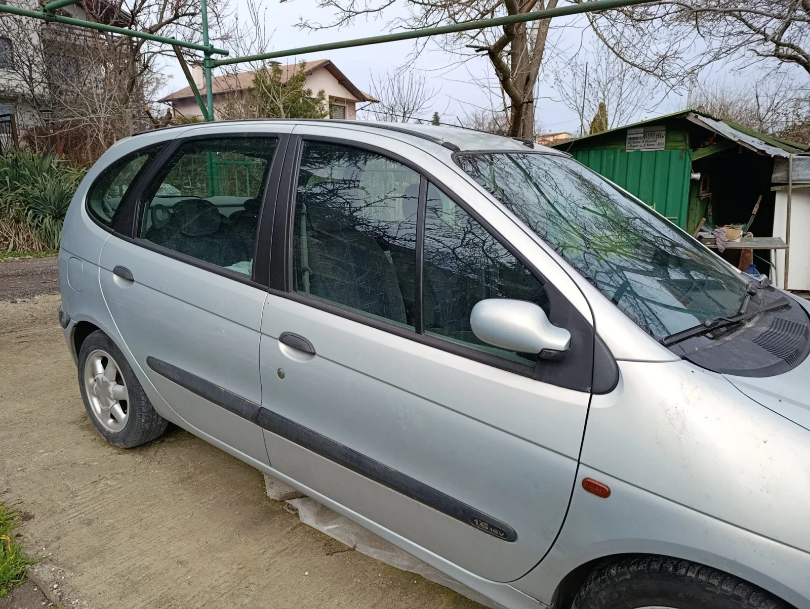 Renault Scenic, снимка 9 - Автомобили и джипове - 54008513