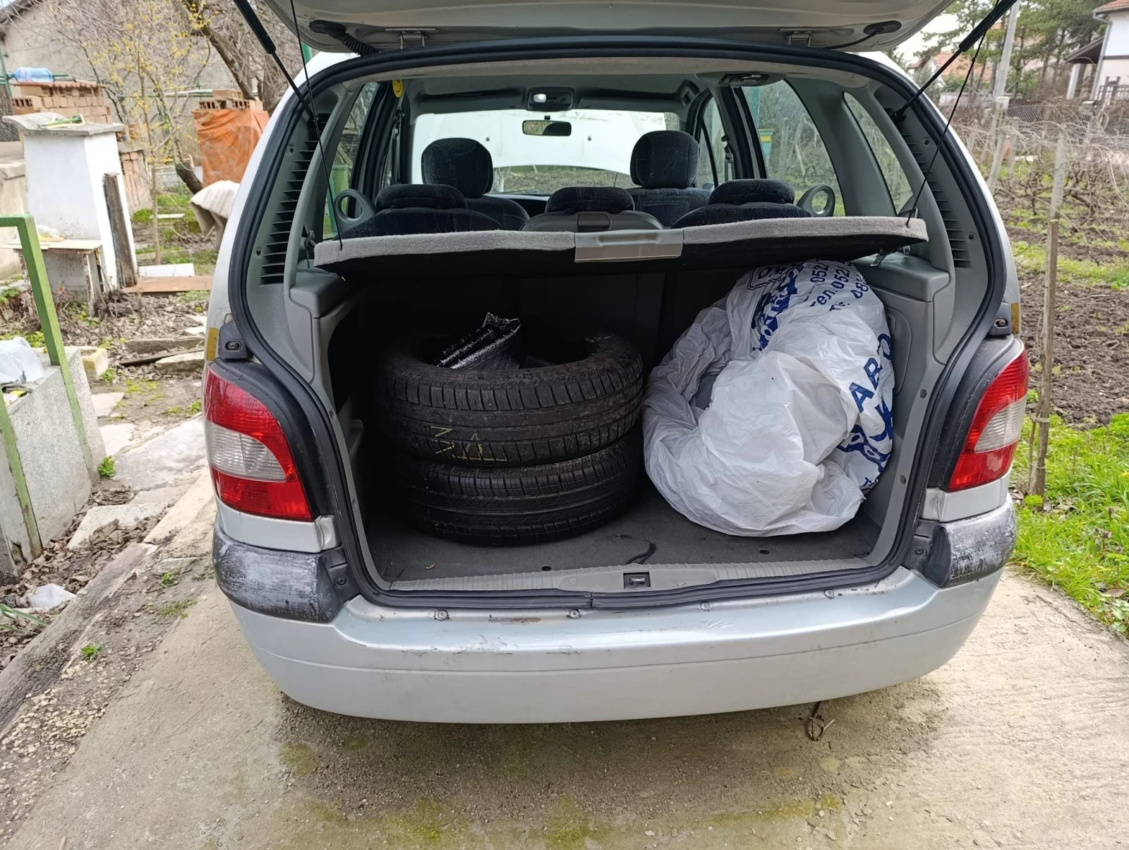 Renault Scenic, снимка 5 - Автомобили и джипове - 54008513