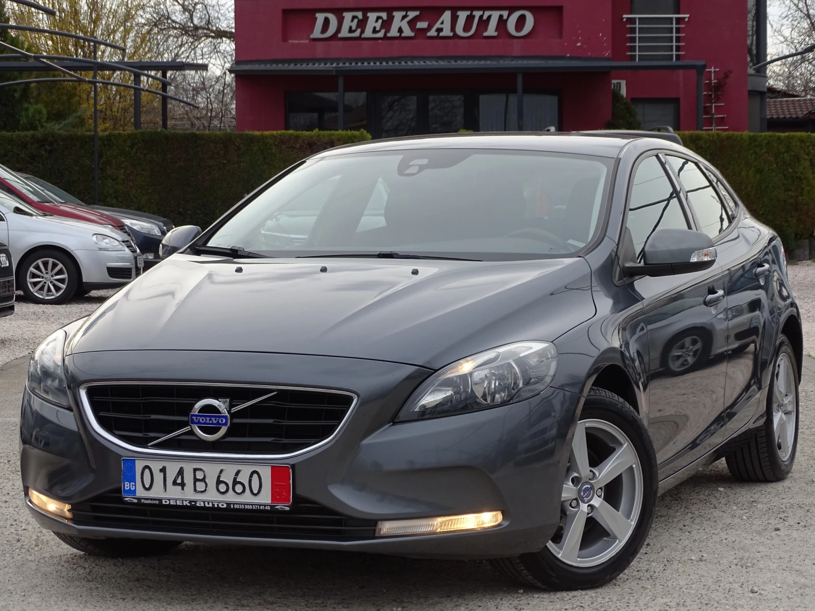 Volvo V40 D2 1.6D EURO 5B, снимка 2 - Автомобили и джипове - 54013784