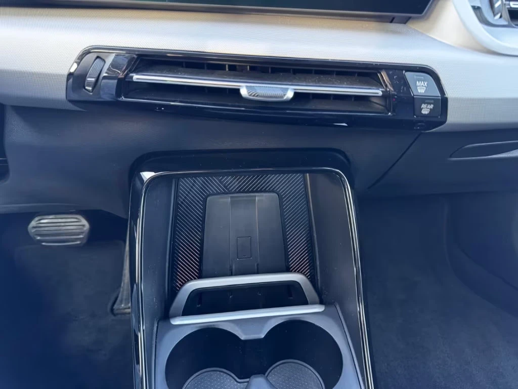 BMW iX1 30/313HP/HUD/PANO/360/DIGITAL/ACC/225z | Mobile.bg � ����������� 14