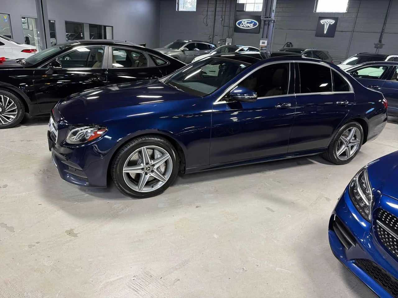 Mercedes-Benz E 450 CARFAX, снимка 2 - Автомобили и джипове - 54165154