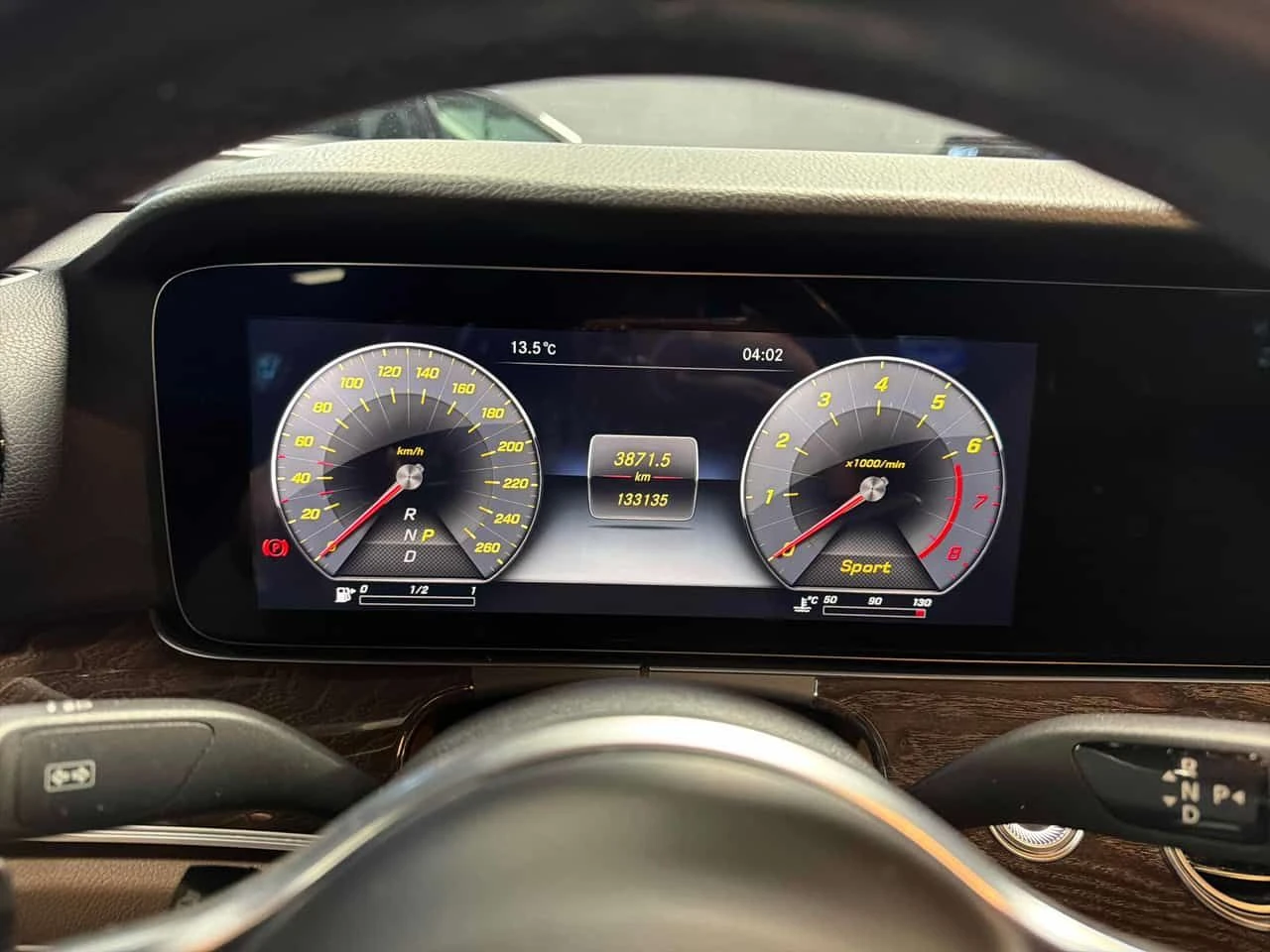 Mercedes-Benz E 450 CARFAX, снимка 8 - Автомобили и джипове - 54165154