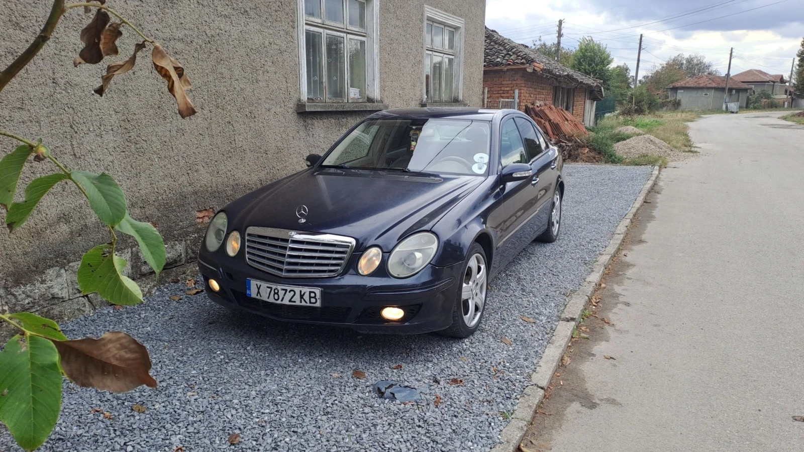 Mercedes-Benz E 270 2.7 CDI, снимка 15 - Автомобили и джипове - 56548704