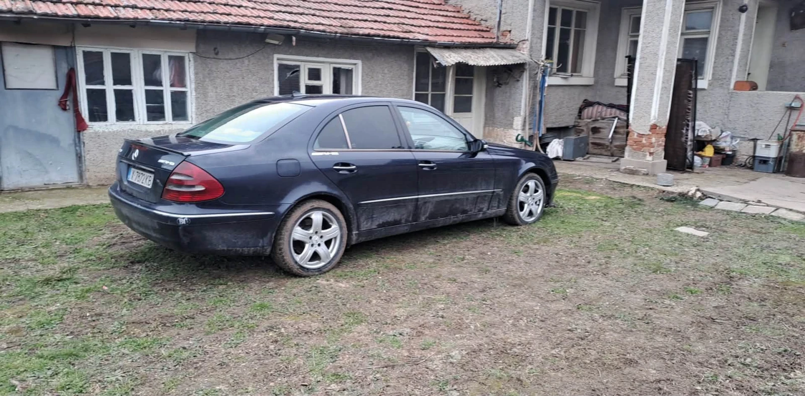 Mercedes-Benz E 270 3.2 CDI, снимка 5 - Автомобили и джипове - 54339553