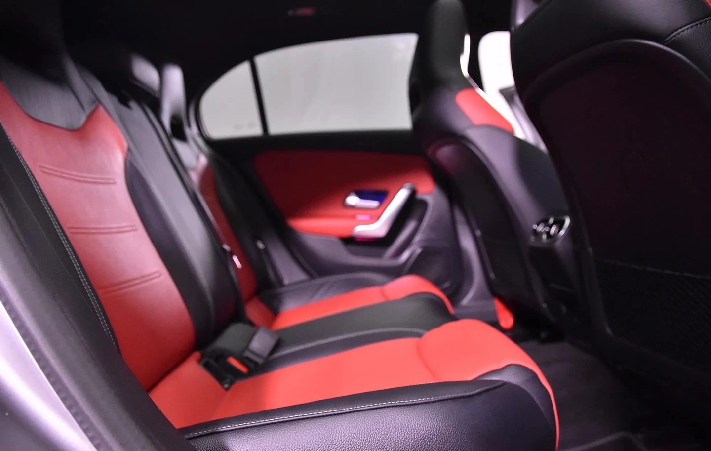 Mercedes-Benz A45 AMG S 4MATIC+ , снимка 7 - Автомобили и джипове - 54595222