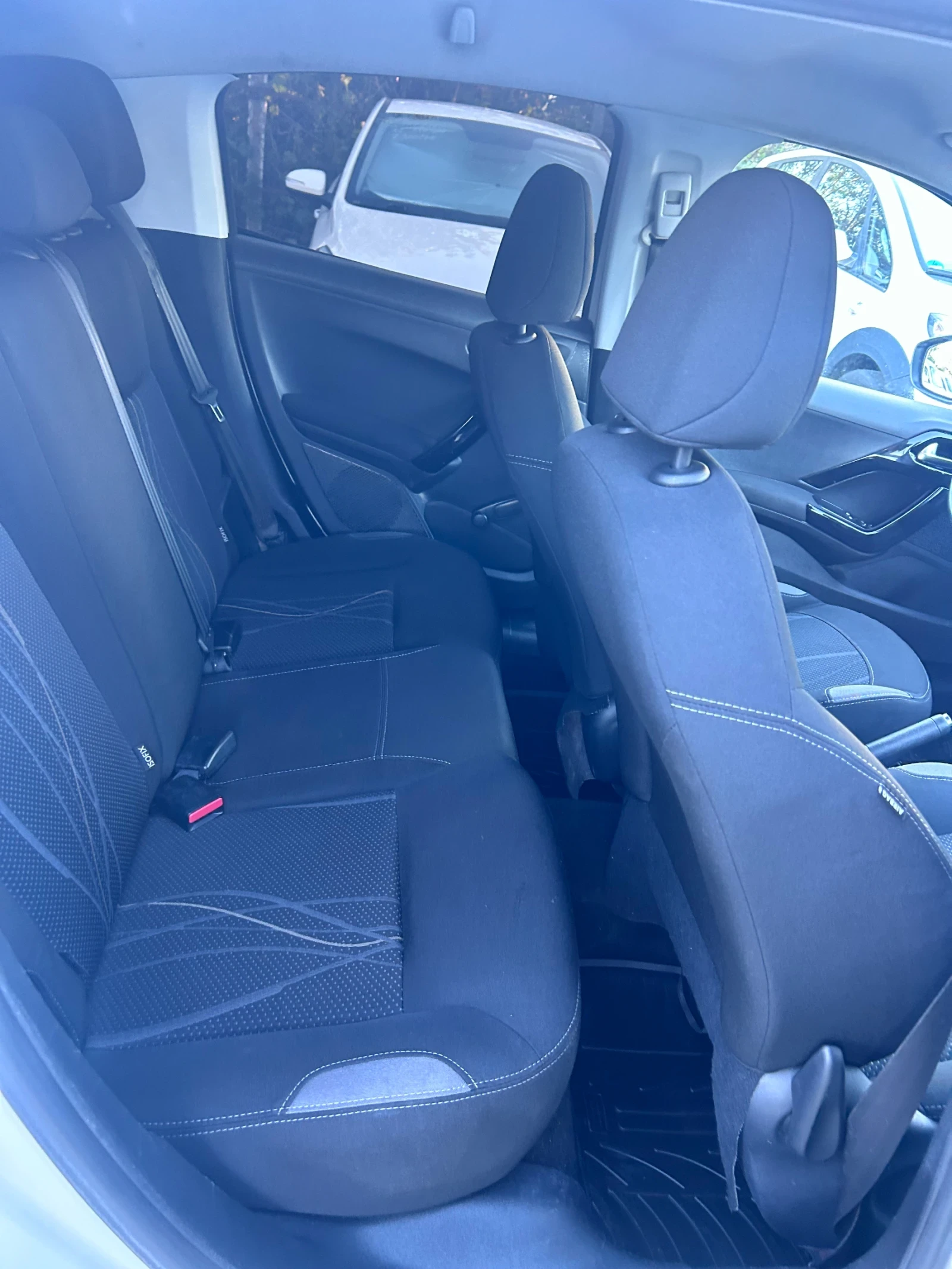 Peugeot 208 1.4 HDI РЕГИСТРИРАНА EURO 5, снимка 10 - Автомобили и джипове - 54672403