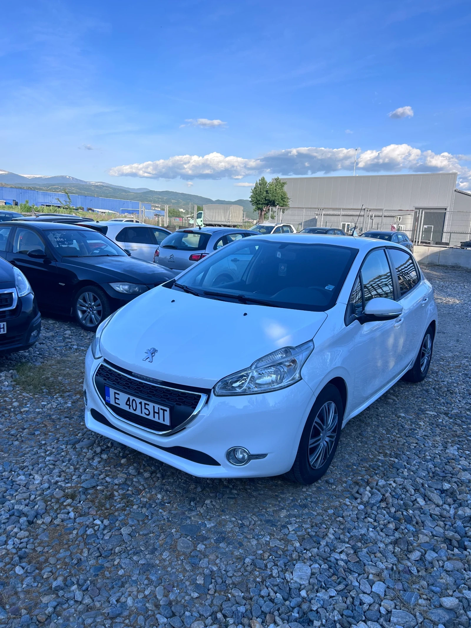 Peugeot 208 1.4 HDI РЕГИСТРИРАНА EURO 5
