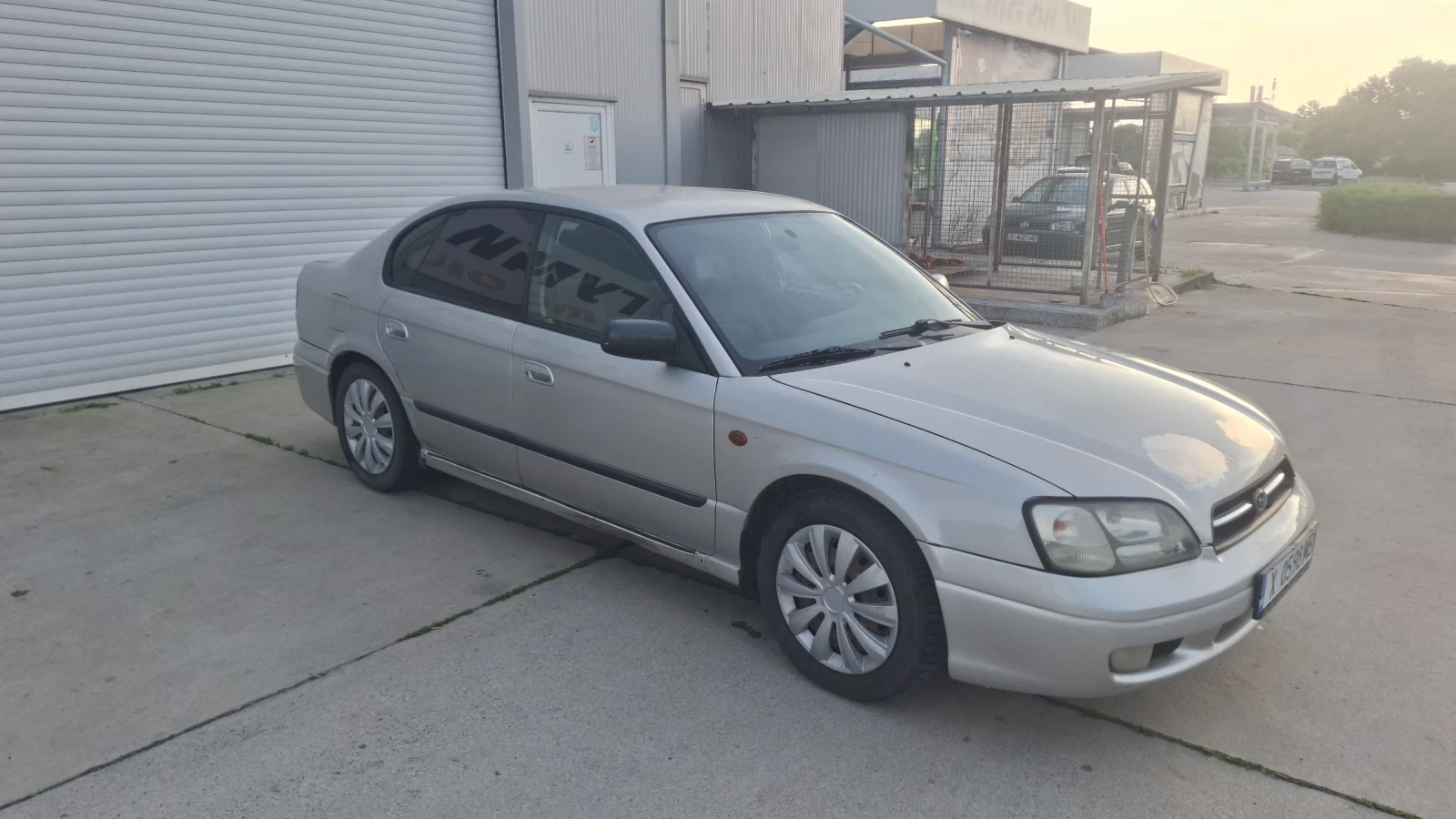 Subaru Legacy 2.5, снимка 8 - Автомобили и джипове - 54803598