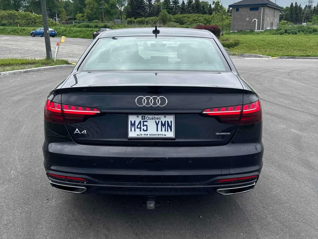 Audi A4 | Komfort | DISTRONIC | ПОДГРЕВ | ШИБИДАХ | , снимка 4 - Автомобили и джипове - 54876124