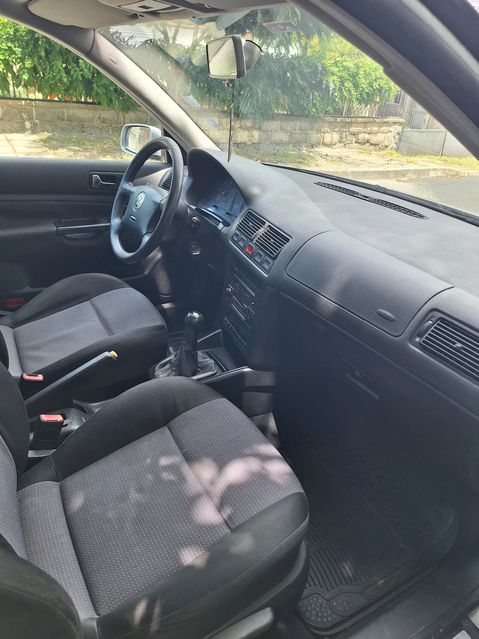 VW Golf 1.9TDI, снимка 8 - Автомобили и джипове - 54989835