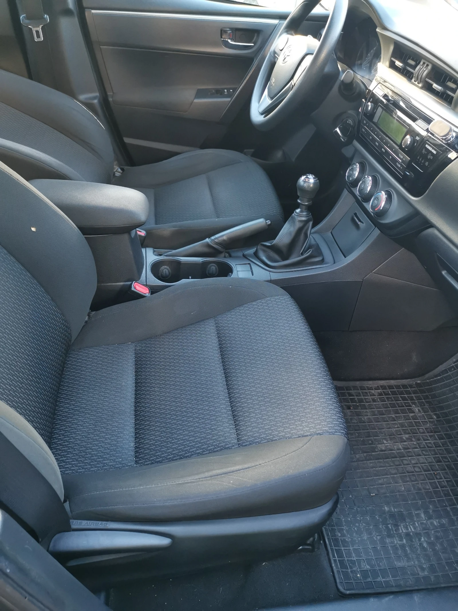 Toyota Corolla, снимка 14 - Автомобили и джипове - 54999689
