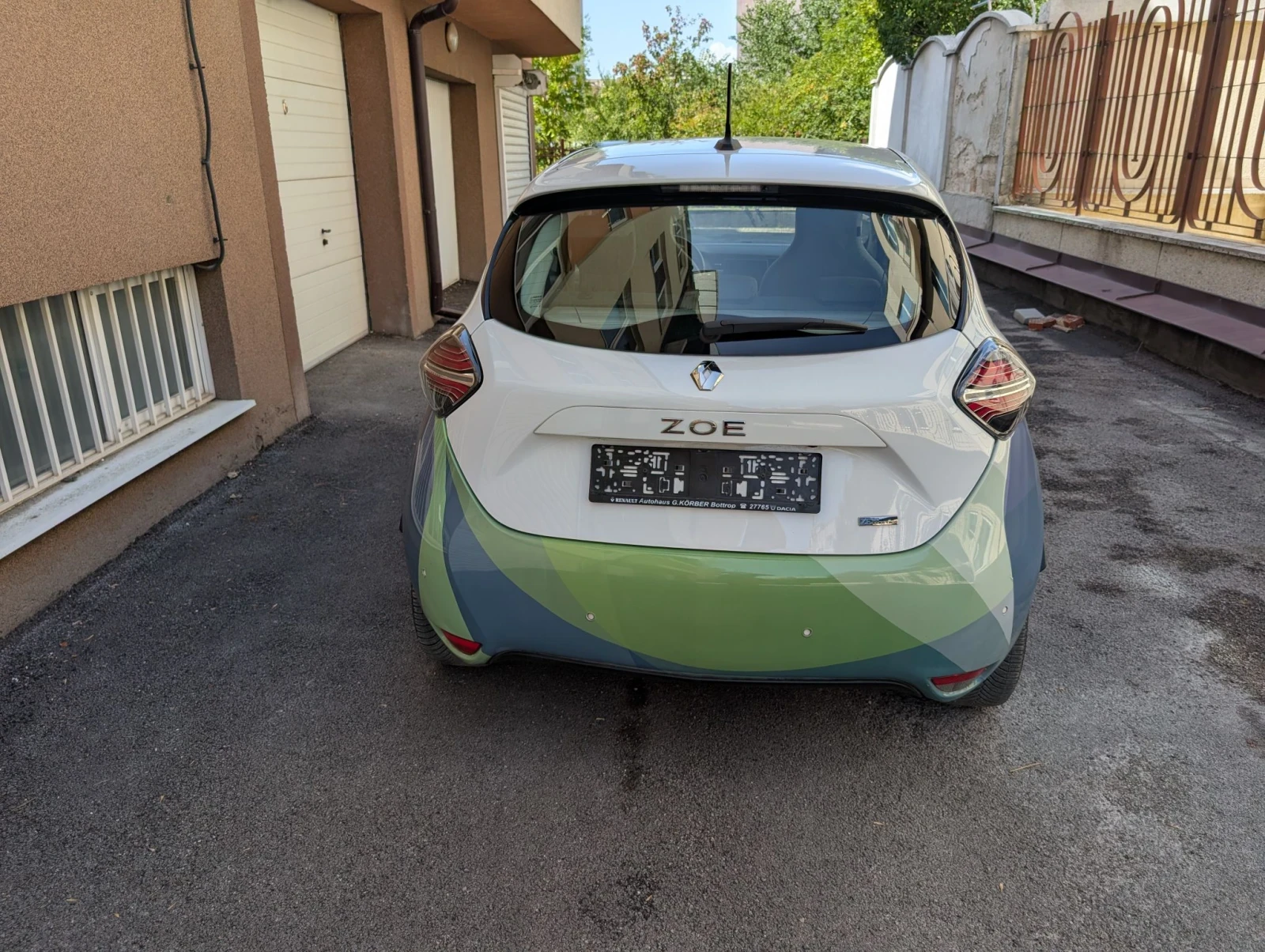 Renault Zoe 52kW_CCS_Гаранц_SoH95_Сертиф_Кам_Парктр._Серв.книж, снимка 5 - Автомобили и джипове - 55879977