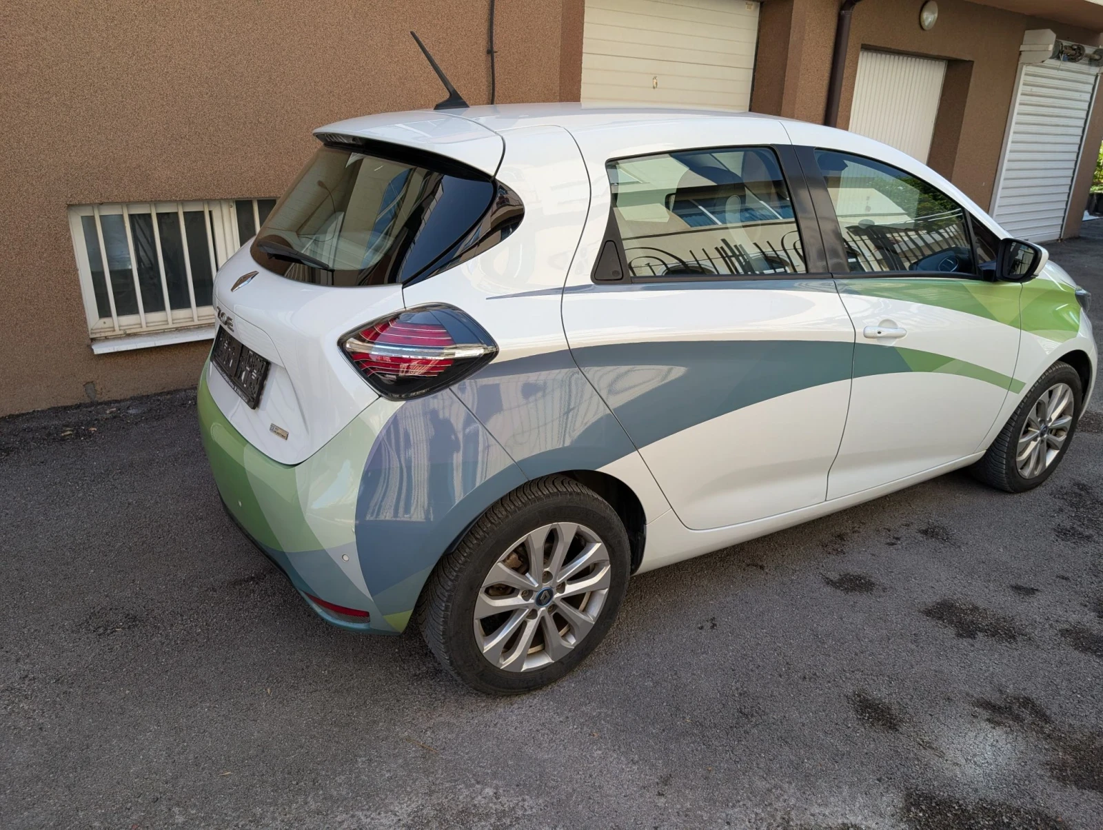 Renault Zoe 52kW_CCS_Гаранц_SoH95_Сертиф_Кам_Парктр._Серв.книж, снимка 6 - Автомобили и джипове - 55879977