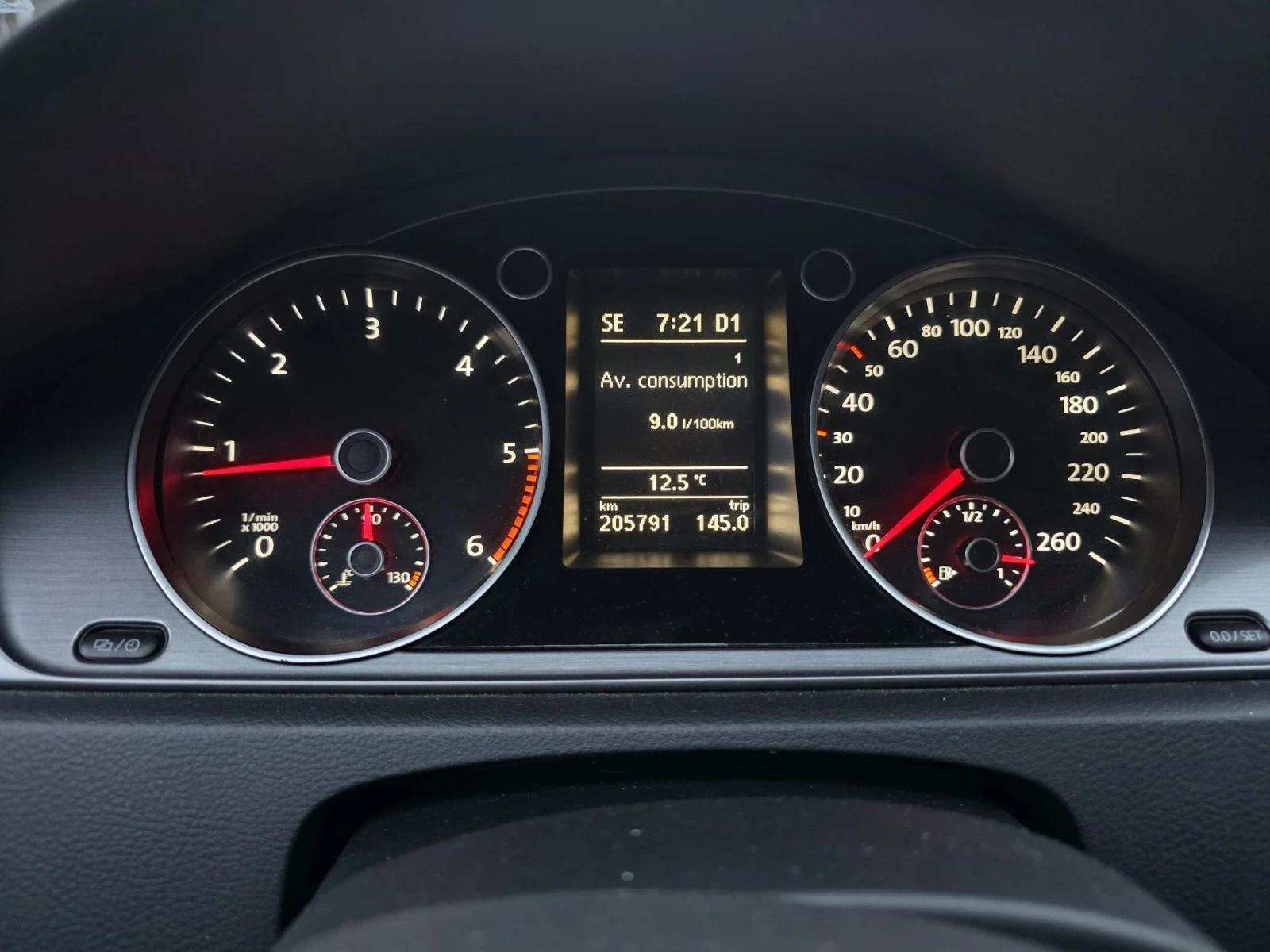 VW Passat, снимка 6 - Автомобили и джипове - 56248894