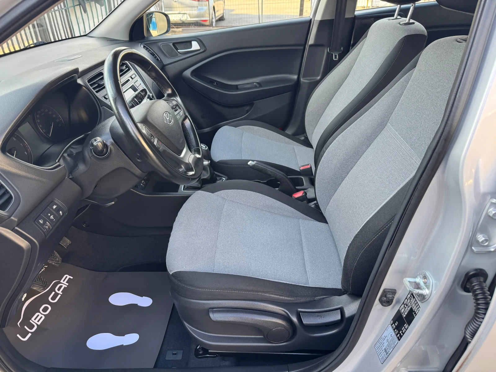 Hyundai I20 1.3i-FACE LIFT, снимка 6 - Автомобили и джипове - 56334788