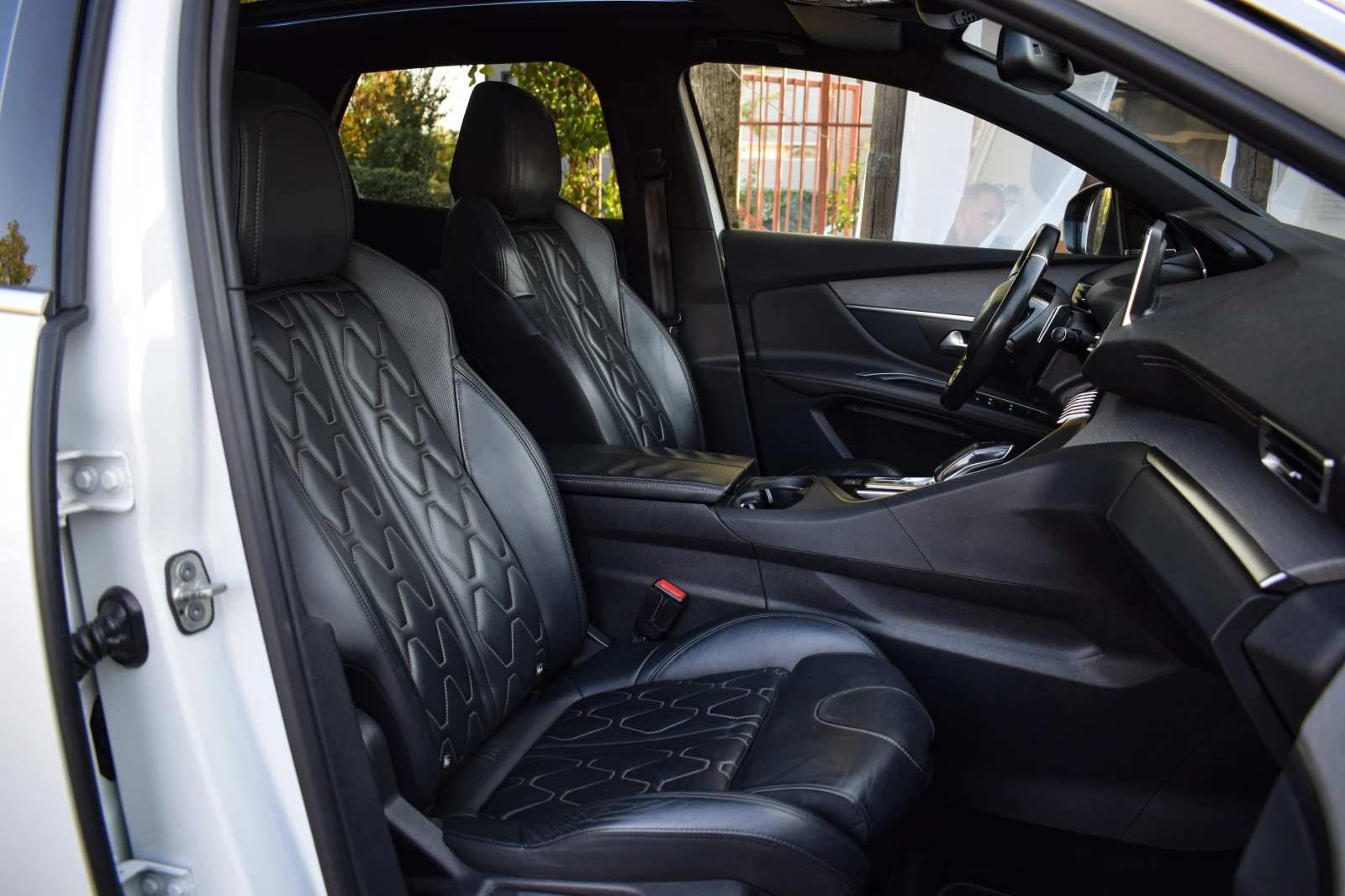 Peugeot 3008 GT-LINE* 2.0 HDI* Keyless* Panorama* FOCAL* 360  | Mobile.bg � ����������� 9