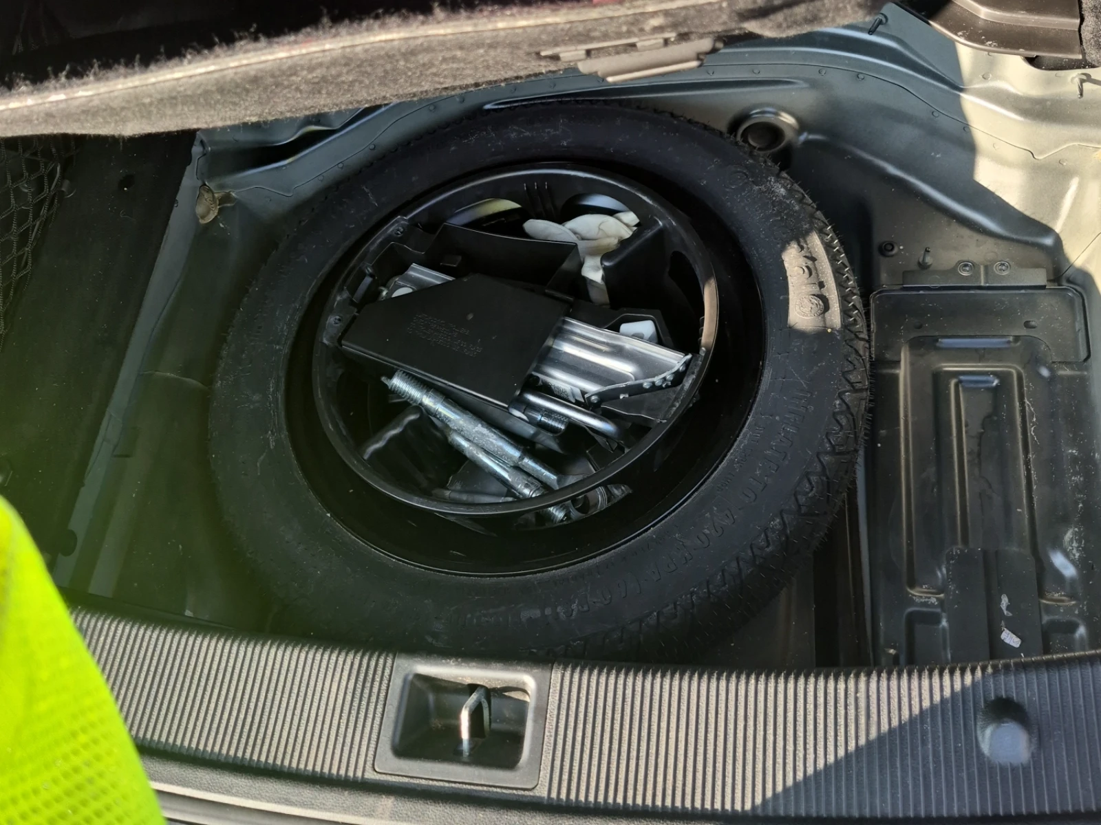 Mercedes-Benz E 350 AMG-Pack* �������* Harman/Kardon* �������*  | Mobile.bg � ����������� 14