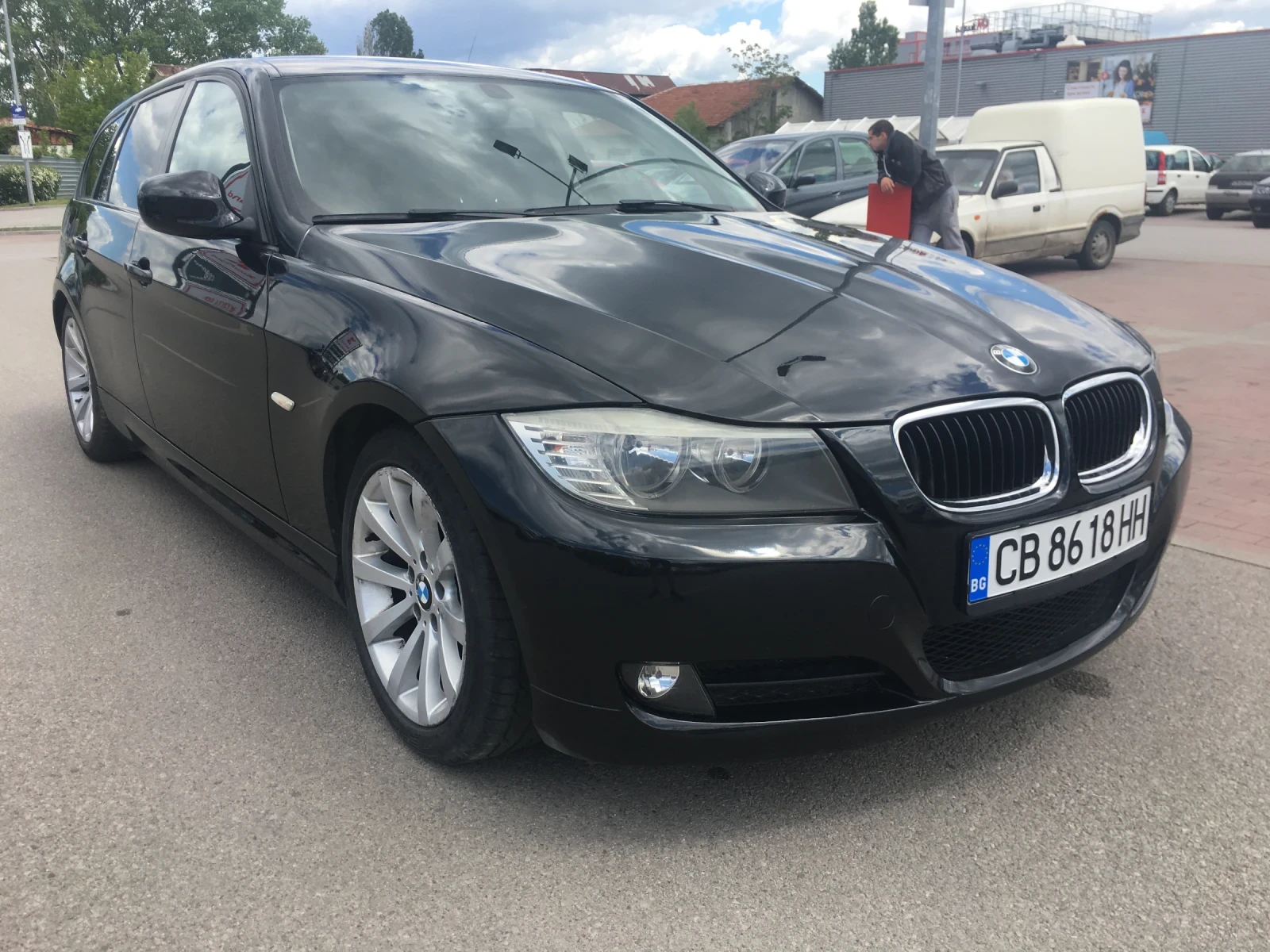 BMW 318 E91-318d facelift, снимка 2 - Автомобили и джипове - 56687738