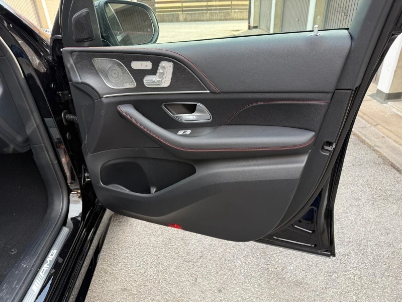 Mercedes-Benz GLE 53 4MATIC НОВ!AMG/435HP/22"/BURMESTER/360/NAVI/AMBI/250v, снимка 12 - Автомобили и джипове - 49904524