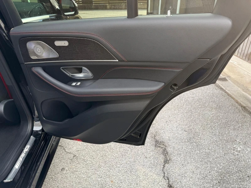 Mercedes-Benz GLE 53 4MATIC НОВ!AMG/435HP/22"/BURMESTER/360/NAVI/AMBI/250v, снимка 10 - Автомобили и джипове - 49904524