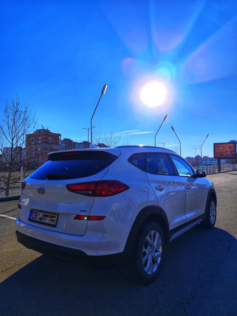 Hyundai Tucson 2.0 HTRAC/FACELIFT/ПОДГРЕВ/ЕВРО 6, снимка 4 - Автомобили и джипове - 53037063